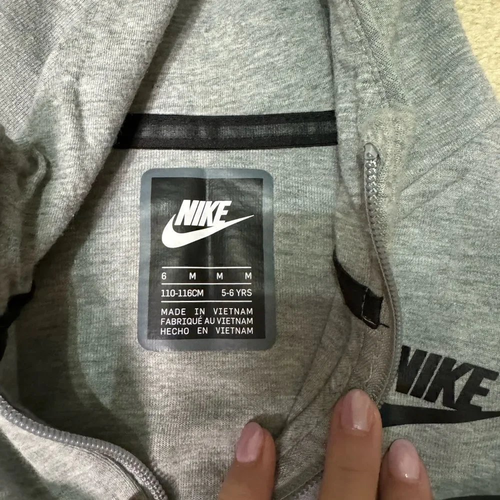 Boys Nike Zip Up Hoodie Sz 5/6